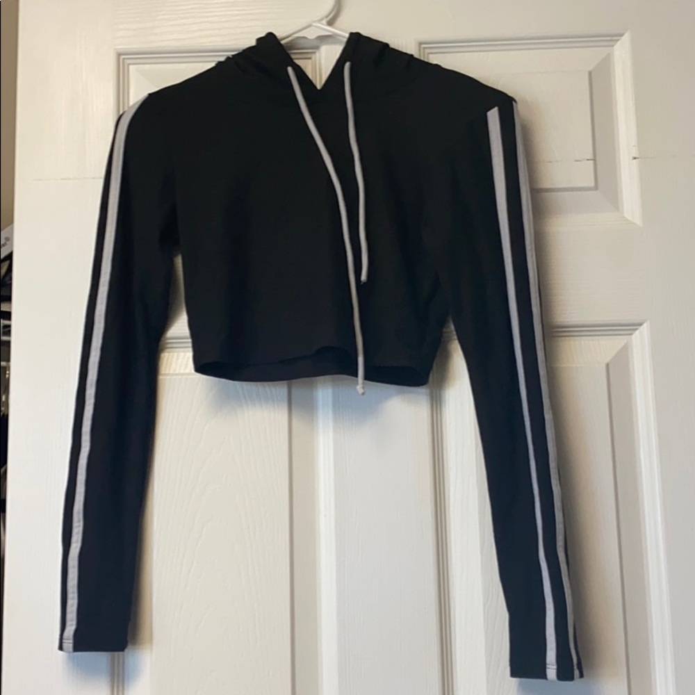 Fashion Nova Pullover Cropped Hoodie